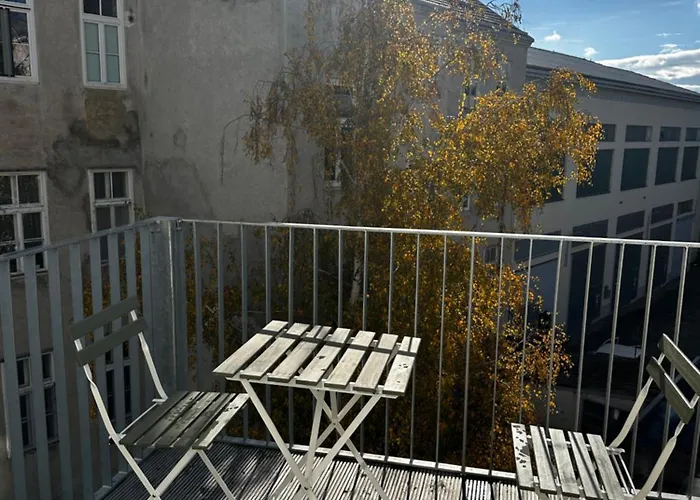 Altbaujuwel Mit Terrasse, Top 14